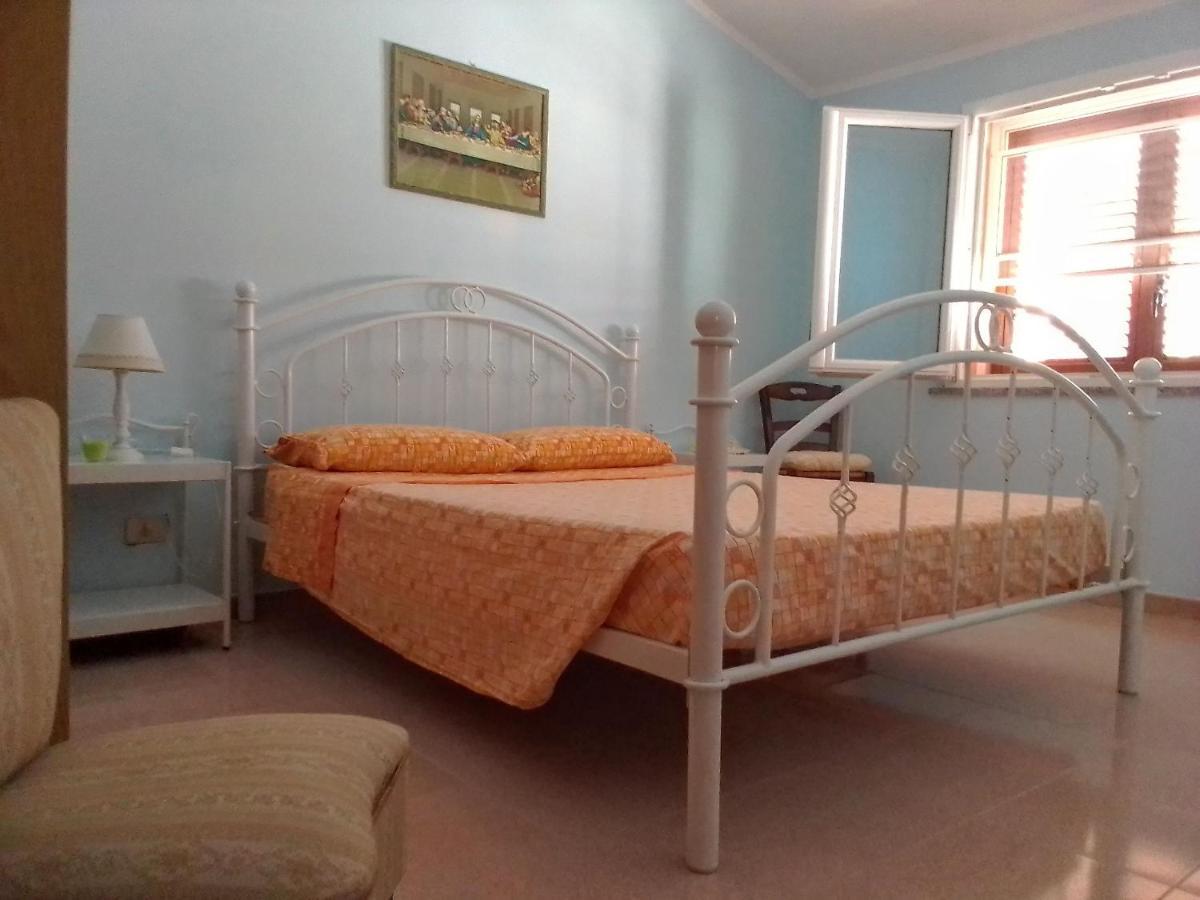 Casa Vacanze Santa Caterina Di Pittinuri  Eksteriør bilde