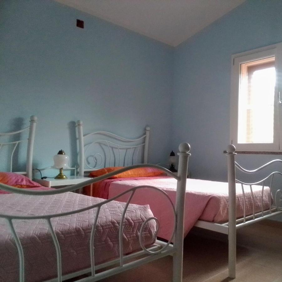 Casa Vacanze Santa Caterina Di Pittinuri  Eksteriør bilde